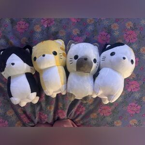 Set of 4 Bellzi Kitty Cat Plush Animal Set - Black, Yellow, Gray, White